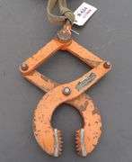 R-624 Lifting Tongs