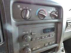 R-619 2002 Chevrolet 3500 Box Van