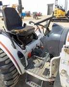 R-589  Bobcat CT230 Tractor