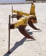 R-844 3-Point V Ripper