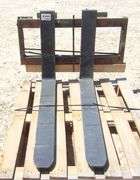 R-868  Forklift Forks