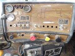 R-571  1979 Mack Commodity Truck