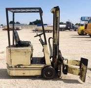 R-618 Lektro Electric Forklift