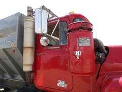 R-571  1979 Mack Commodity Truck