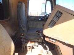 R-850 1987 Freightliner Dump Truck