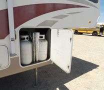 R-590 2005 Cruiser 5th Wheel Travel Trailer