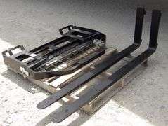 R-1006 Skid Steer Mast & Forks