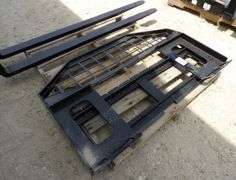 R-1006 Skid Steer Mast & Forks