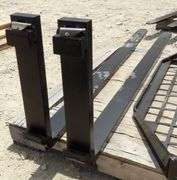 R-1008 Skid Steer Mast & Forks
