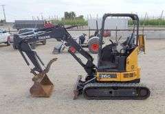 R-585  John Deere 26 G Mini Excavator