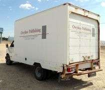 R-619 2002 Chevrolet 3500 Box Van