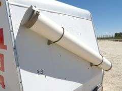 R-524 Enclosed Trailer