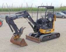 R-585  John Deere 26 G Mini Excavator