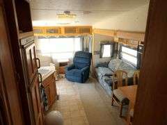 R-590 2005 Cruiser 5th Wheel Travel Trailer