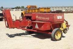 R-832 New Holland Hayliner 315 Baler