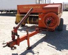R-832 New Holland Hayliner 315 Baler