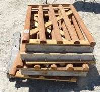 R-1158 Wooden Sheep Panels