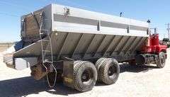 R-544  1979 Mack Commodity Truck