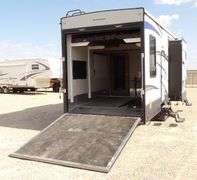 R-650 2016 Carbon Toy Hauler Travel Trailer