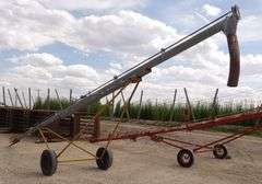 R-1086 Hutchinson Mobile Grain Auger