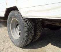R-619 2002 Chevrolet 3500 Box Van