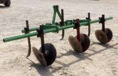 R-636 3-Point Disc Opener