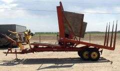 R-638 New Holland 1030 Stackwagon