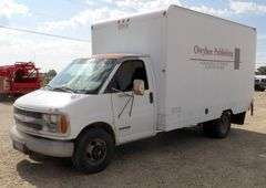 R-619 2002 Chevrolet 3500 Box Van