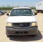 R-829 2002 Ford F150 XL Pickup