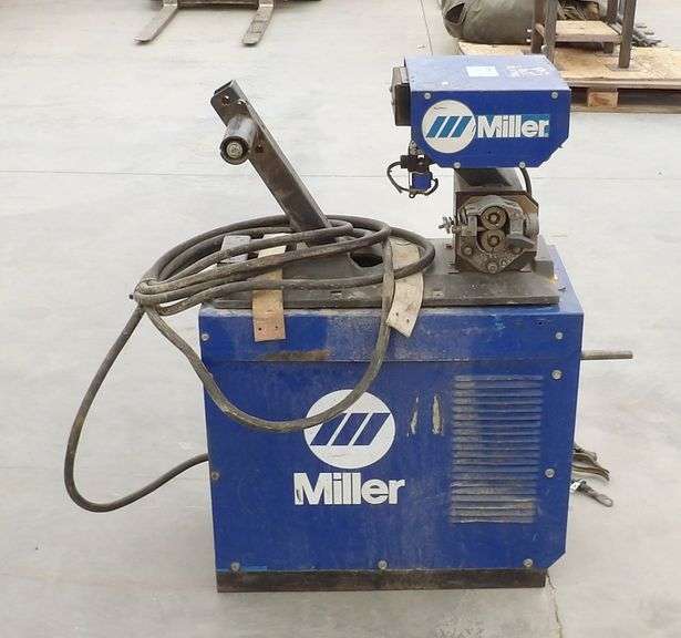 R-1362 Miller Welder & Wire Feed