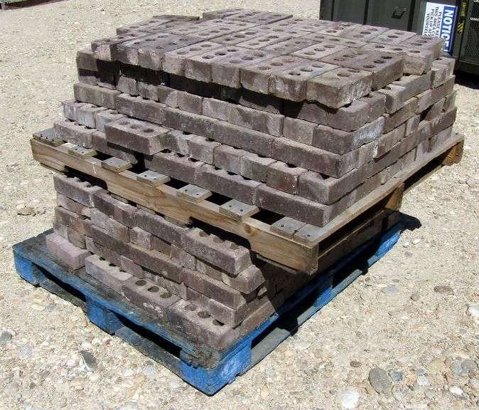U-330 Landscape Bricks