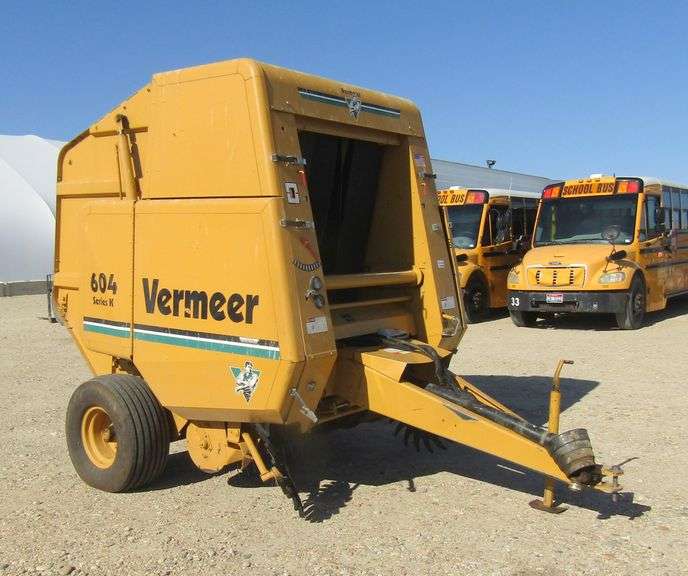 R-1399 Vermeer 604 Series K Baler