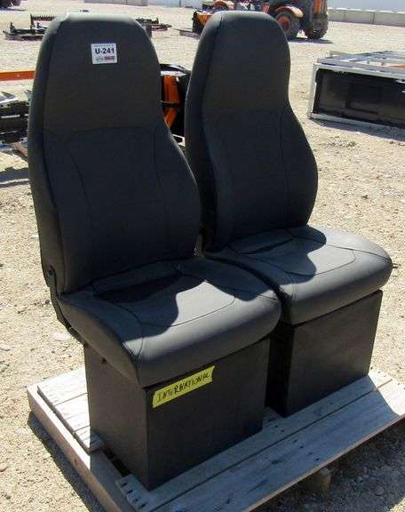 U-241 International Bucket Seats