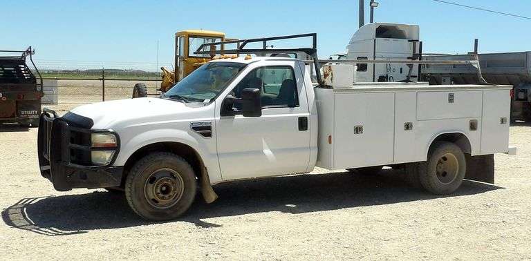 R-1566 2008 Ford F350 Service Pickup