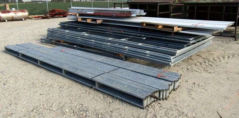 R-1297 Freestanding Shed Row