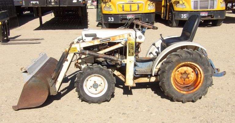 R-1522  Satoh Beaver Tractor with Loader