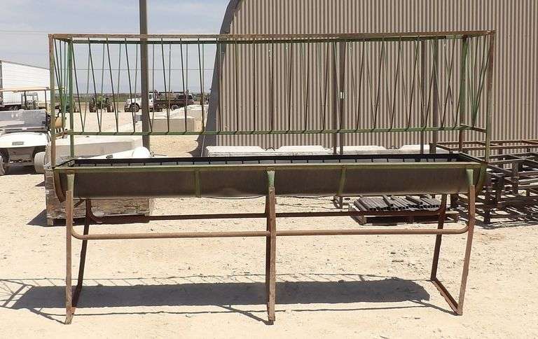 R-1392 Horse Feeder