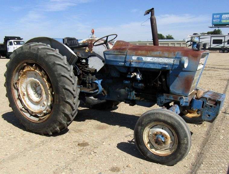 U-229 Ford 4000 Tractor