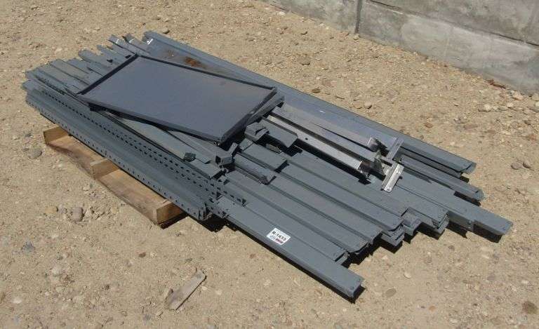 R-1433 Metal Shelves