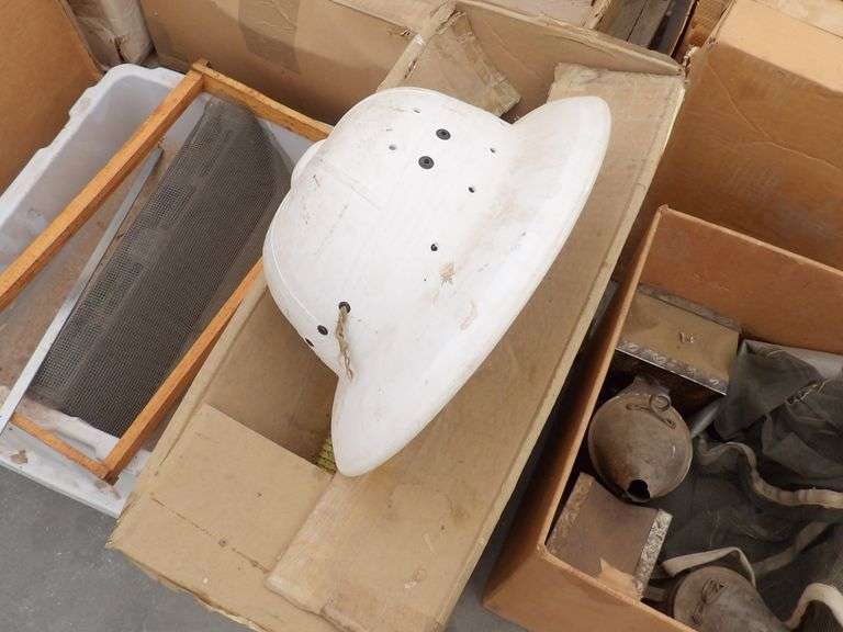 R-1546  Beekeeper Supplies