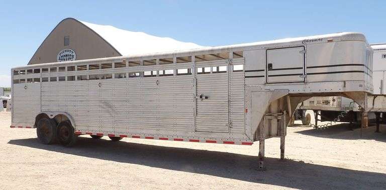 R-1310 1997 Charmac 30' Stock Trailer