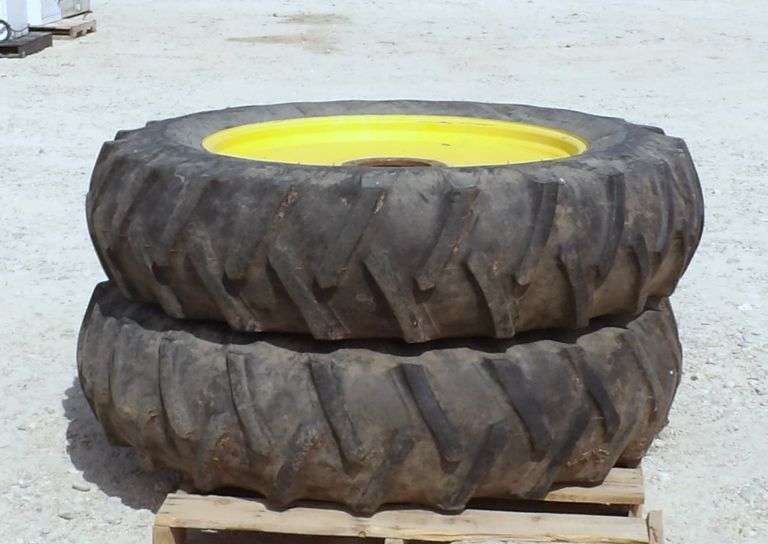 R-1397 Tractor Tires & Wheels