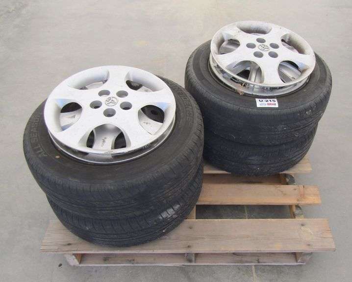 U-215 Toyota Tires & Wheels (4)