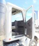 R-1350 2001 International Truck