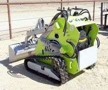 U-101 LandHero Mini Skid Steer Loader
