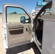 R-1566 2008 Ford F350 Service Pickup