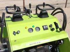 U-101 LandHero Mini Skid Steer Loader