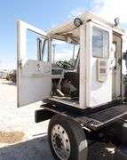 R-1351 1984 Ottawa Yard Truck