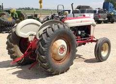 R-1492 Ford 801 Powermaster Tractor
