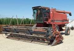 R-1498 Case International 1660 Combine